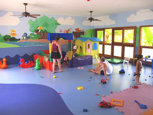 MINICLUBE GRAND PALLADIUM IMBASSAI