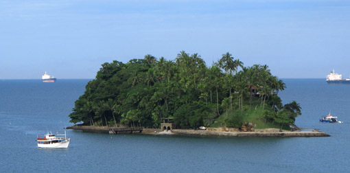 Ilha no litoral paulista