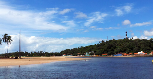 Santuário do Peixe-Boi Marinho em Alagoas Vista da balsa para Porto de Pedras Alagoas