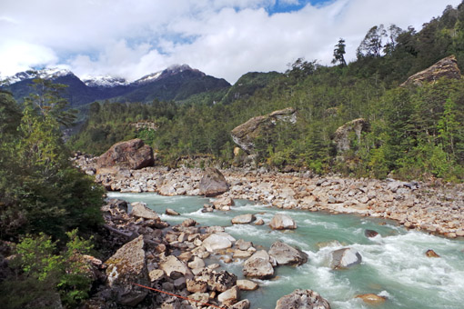 Conheça a "Geleira Pendurada" na Patagônia Chilena Rio