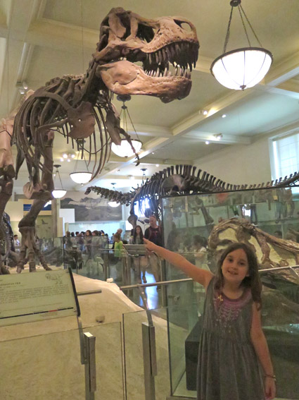 As Laranjinhas em NY - Sala de Dinossauro do Museu de História Natural