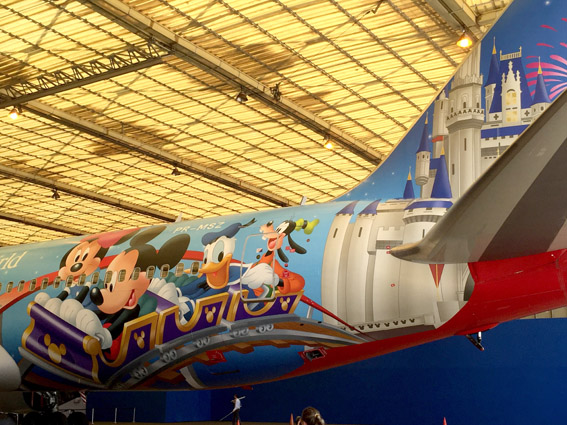 Avião temático da Disney fará voo de Brasília direto para Orlando Aviao tematico disney