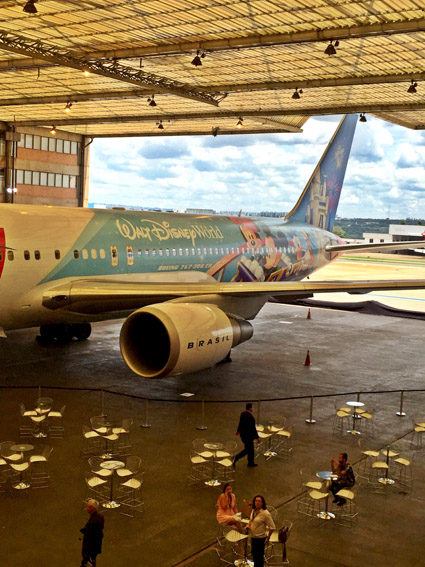 Avião temático da Disney fará voo de Brasília direto para Orlando Aviao tematico disney