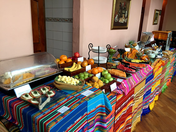 Hotel Patio Andaluz Quito - cafe da manha