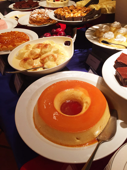 10 motivos para conhecer o Transamérica Comandatuba Mesa sobremesa buffet resort