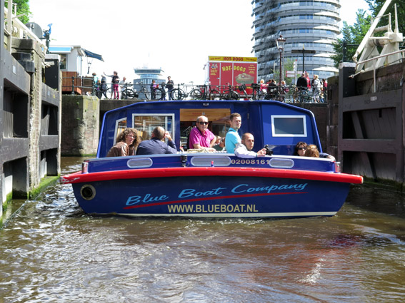 Amsterdam com criança passeio barco amsterdam