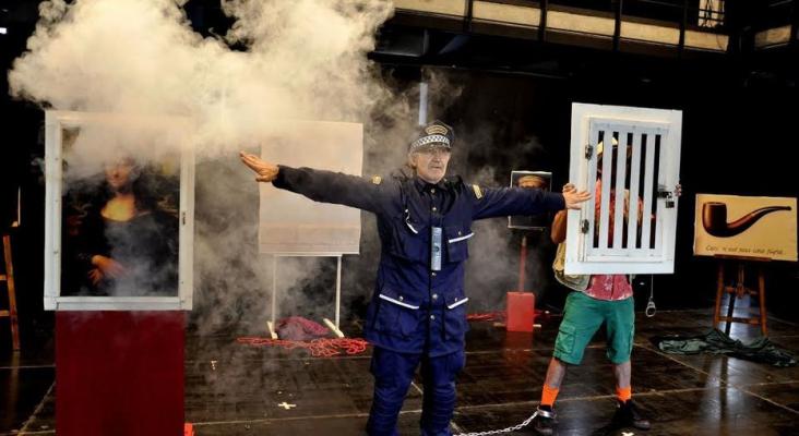 deu a louca no museu