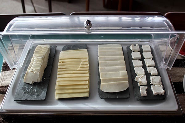 Tierra Atacama - Buffet Café da manhã queijos
