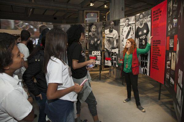 Agenda do final de semana em São Paulo Exposição sobre o futebol feminino