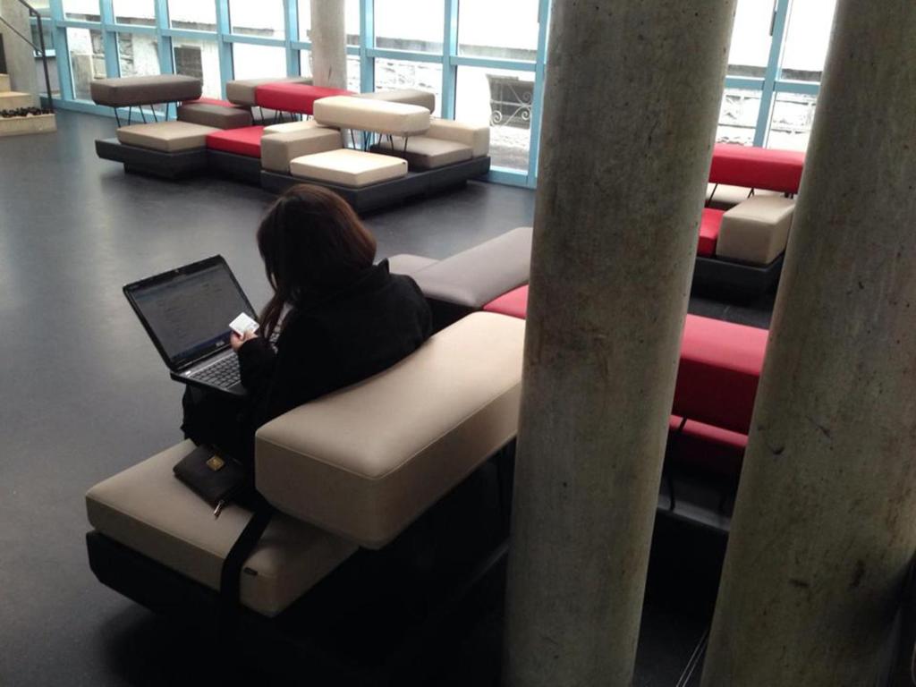 Onde ficar em Genebra? Veja nosso guia todos opções para todos os bolsos. Geneva Hostel recepcao 2